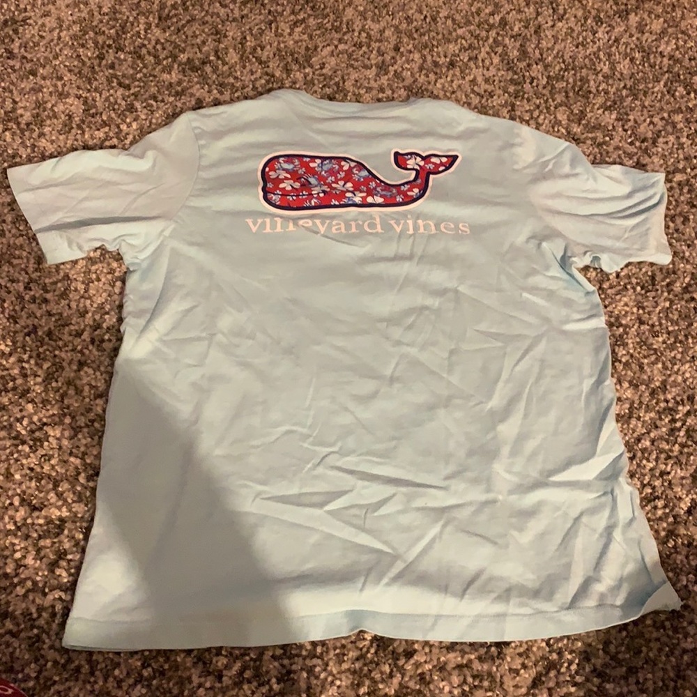 Vineyard Vines - crab tee